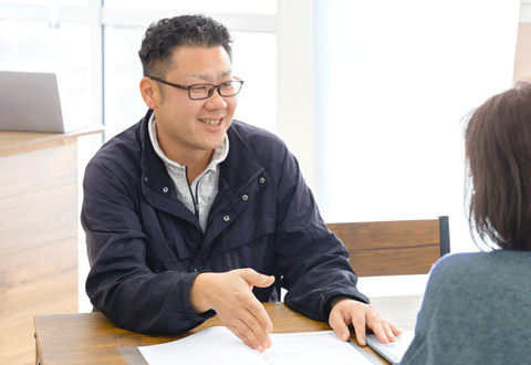 ショールームで塗装の提案